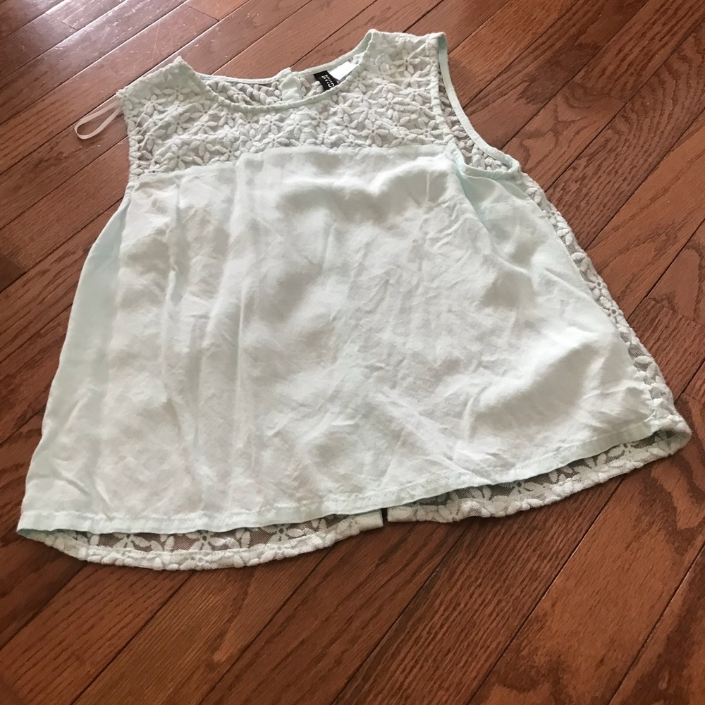 H&M light blue tank top